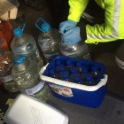 La policía ha realizado diversos operativos y decomisado litros de alcohol de dudosa procedencia.