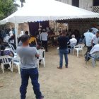 En el velorio de Héctor Maximiliano, parientes y amigos pidieron no beber licor artesanal.