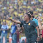 El entrenador César Farías llegó a los 21 partidos invicto dirigiendo a Aucas en la LigaPro.