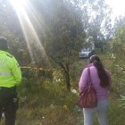 Policías realizan investigaciones para conocer la identidad del occiso.