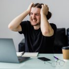 Los ojos merecen descansar.