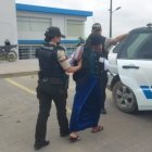 La mujer refirió que un sujeto le pidió que le permita guardar ambos carros a cambio de un pago.