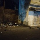 El cadáver quedó junto a una botadero de basura.