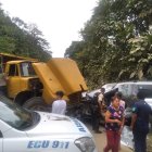 En el asalto habrían utilizado una volqueta para chocar el vehículo donde transportaban el metal