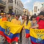 Hinchada ecuatoriana en Doha.