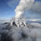 Vigilar los gases que liberan los volcanes activos podría evitar catástrofes