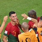 El Bicho anotó el primer tanto al cobrar un penal.