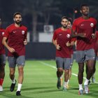 La selección de Catar irá con equipo completo ante Senegal.