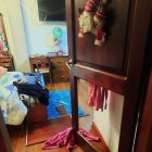 Los desconocidos rebuscaron en los dormitorios buscando la plata.