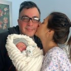 Troi Alvarado y Arianna Mejía disfrutan de su primer bebé juntos.  Ambos tienen dos hijos de sus anteriores compromisos.