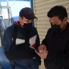 Adrián es apoyado por su padre Ramón en las gestiones que llevan a cabo.