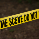 La víctima tras la plomiza intentó salir del salón de billar en búsqueda de ayuda, pero se desplomó por los balazos. Otro sujeto logró sobrevivir al ataque.