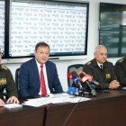 El ministro Juan Zapata (centro) alertó sobre presuntos financiamientos ‘chuecos’ a candidatos.