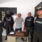 El sujeto intentó huir de la Policía.