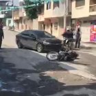 Según testigos del asesinato, la víctima se movilizaba en un auto cuando fue interceptado por tres sujetos en moto.