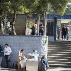 Aproximadamente a las 03:00 el cadáver fue llevado al centro forense.