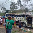 Accidente habría dejado como saldo al menos 3 muertos.