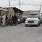La víctima fue virada cuando iba a desayunar. Sus verdugos llegaron en moto y en carro.