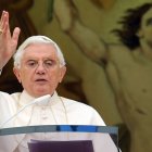 El alemán Joseph Aloisius Ratzinger ​ fue el 265.° papa de la Iglesia católica​durante 8 años.