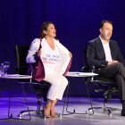 La candidata Jéssica Jaramillo se abrió la blusa para mostrar un mensaje “Ni choros ni chumados”.