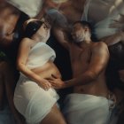 Foto del video musical recien estrenado.