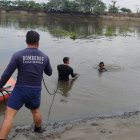 Los bomberos del cantón buscaban en el río el cuerpo del joven de 21 años.