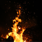 Cansados de varios hechos delictivos, lugareños enardecidos agarraron a un supuesto ladrón y lo quemaron. Ocurrió ena zona rural de Tosagua.