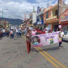 Familiares de Natalia Ojeda participaron de plantón en Patate.