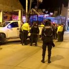 Tras la persecución, los sujetos se accidentaron y abandonaron el vehículo.