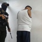 Cámaras de seguridad han captado al menor de edad en varios hechos violentos, relacionados a la extorsión y robo. Lo han aprehendido cuatro veces.