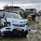 Como resultado del accidente hay cuatro heridos, tres de ellos son menores de edad. Uno está en estado crítico.