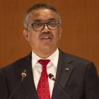 Tedros también lamentó que la vigilancia y la secuenciación genética de casos en laboratorio se hayan reducido drásticamente en el mundo.