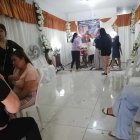 Los cuerpos de Javico y el pequeño de un año y tres meses fueron velados en la sala de su vivienda en Quevedo.