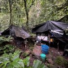 De acuerdo a las Fuerzas Armadas fue hallado en mitad de la selvática vegetación de la zona pertenecería a grupos armados colombianos.