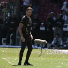 El técnico Luis Zubeldía tiene el reto de sacar lo mejor de su renovada plantilla. Los hinchas quieren títulos.