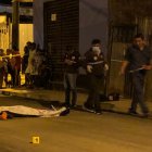 La víctima, Boris Yamil Arias, fue atacada a una cuadra  de su casa.