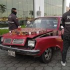 Las cajas de balas estaban ocultas en diferentes partes de un auto.