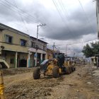 En la calle 19 ‘reposaba’ la maquinaria... y no eran las 6 de la mañana, como se quejó el alcalde encargado.