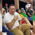 Junior Roldán celebró con sus allegados luego de recuperar su libertad.