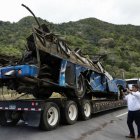 El bus accidentado quedó solo en chatarra. Investigar si hubo falla mecánica será muy difícil.