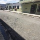 Moradores del Guasmo sur alarmados por el hecho violento que acabó con la vida de un adolescente.