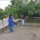 Policías llegaron al sitio del abandono para indagar lo ocurrido.
