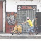 En uno de los casos, en el Guasmo, dos hombres fueron baleados dentro de un local de tatuajes.