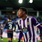 Gonzalo Plata jugó los 90 minutos en la derrota en condición de visita por 2-1 ante Real Betis.