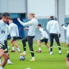 Erling Haaland (c) comandará el ataque del City en el duelo ante el Leipzig, en Alemania.