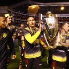 BARCELONA VENCIÓ EN PENALES A LIGA DE QUITO, EN EL PARTIDO DE VUELTA JUGADO EN EL ESTADIO RODRIGO PAZ DELGADO DE QUITO, LOGRANDO CORONARSE CAMPEÓN DEL TORNEO DE FÚTBOL ECUATORIANO |