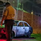 Los autores del crimen abandonaron un vehículo.