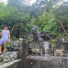 El afluente de agua se formó debido a las lluvias en Guayaquil.