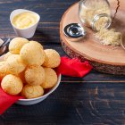 Un snack que lo puedes acompañar con tu bebida preferida.