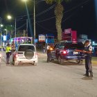 Los agentes de tránsito verificaron que los vehículos estuvieran reglamentados y retiraron películas antisolares.